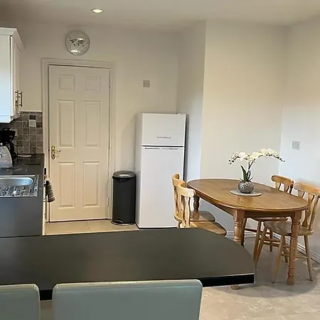 Burren Seaside By Trident Homes Nyaraló